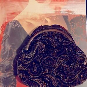 Vintage mini purse or makeup 💄 purse.